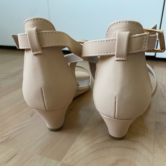 Bueupu Small Wedge Heels - Picture 6 of 7